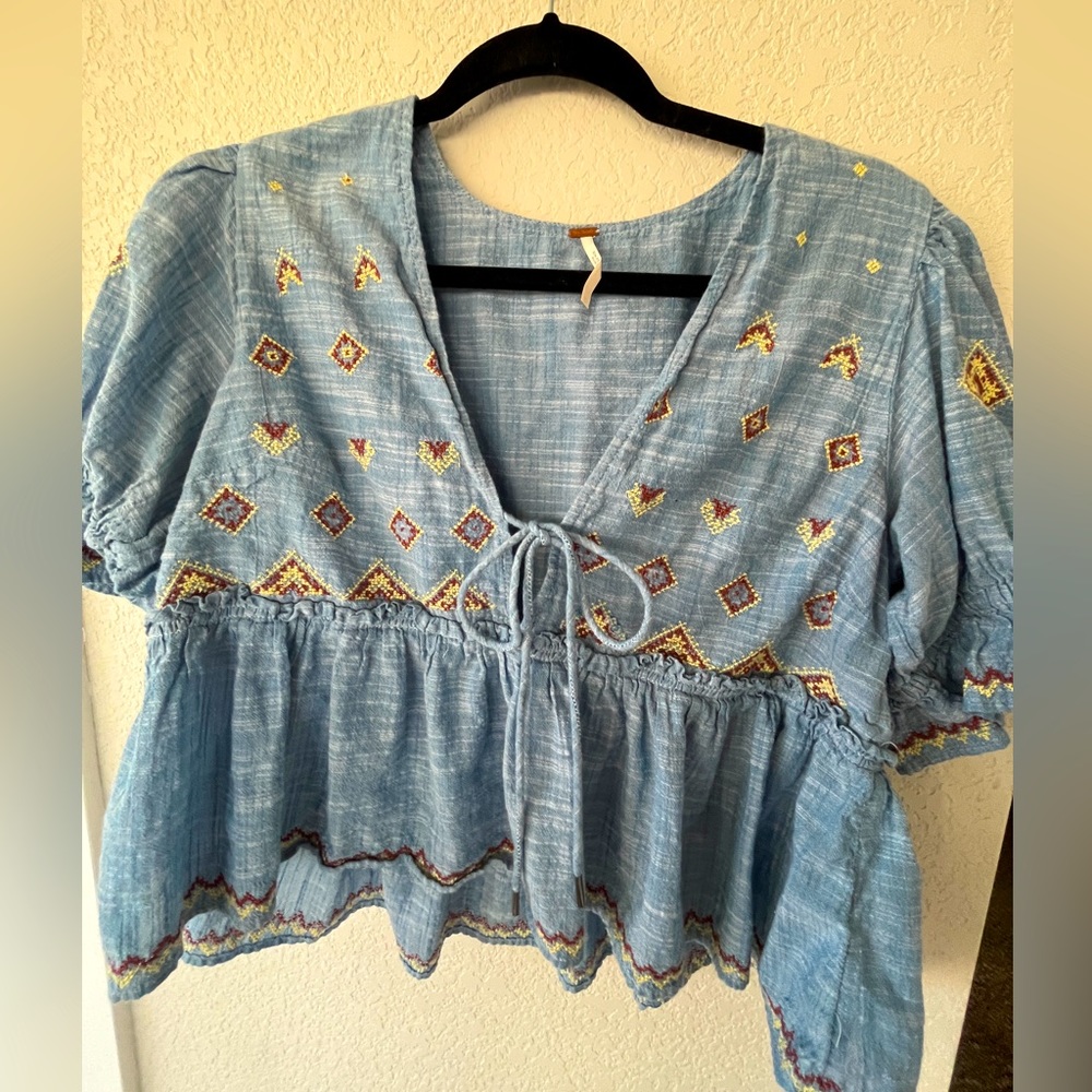 Free People Tallulah Embroidered Crop Peasant Top Blouse Blue M